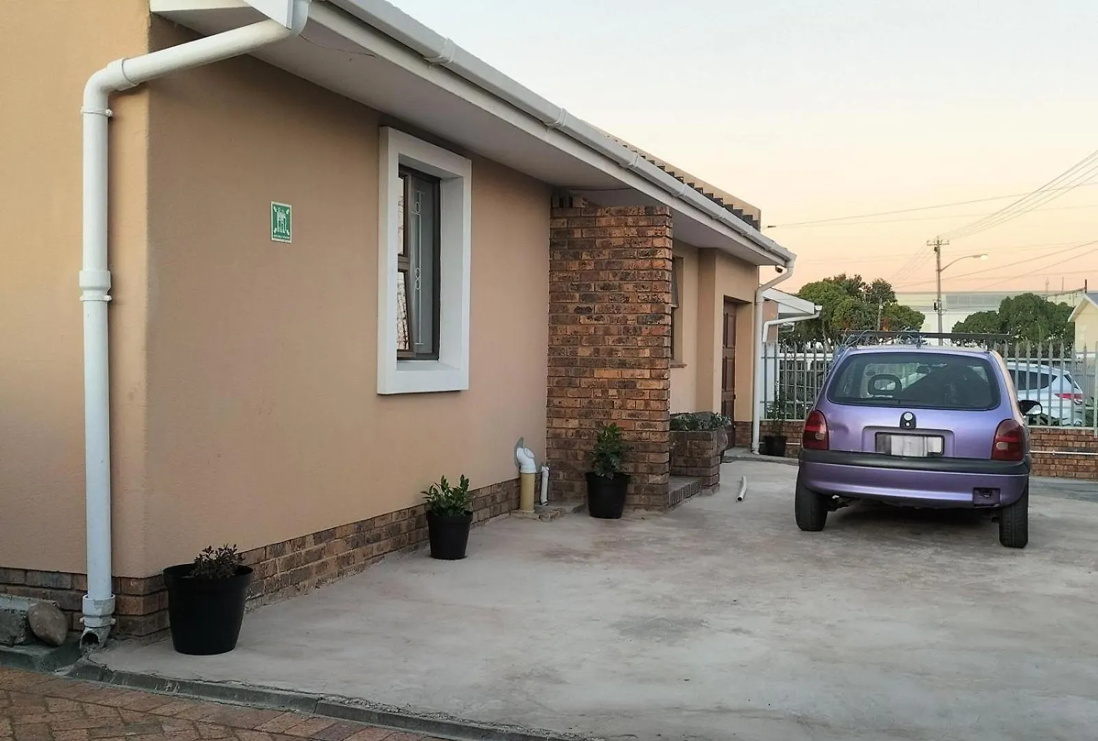 Step-By-Step Self-Catering And B&B Bellville Bed & Breakfast