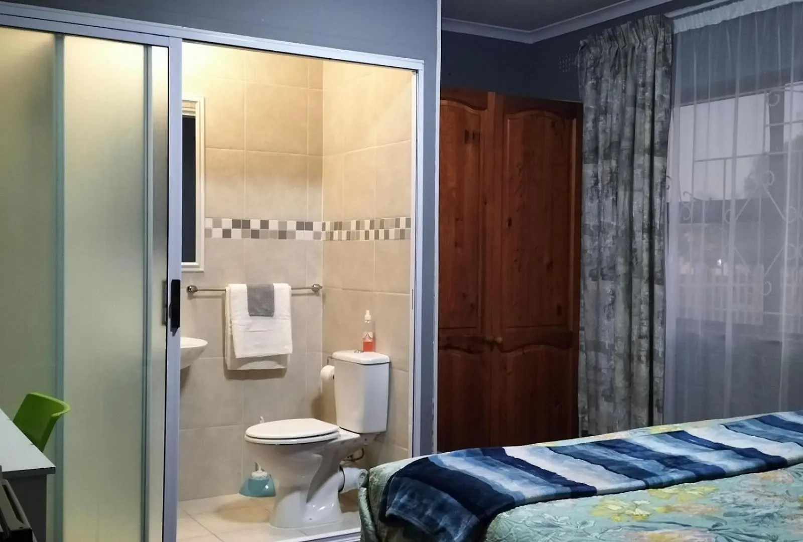 Bed & Breakfast Step-By-Step Self-Catering And B&B Bellville South Africa