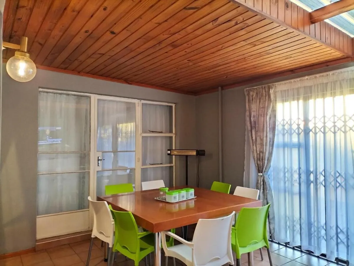 Step-By-Step Self-Catering And B&B ベルビル 南アフリカ